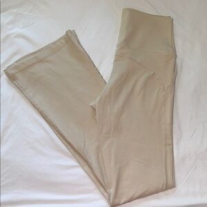 NWOT Offline by Aerie The Hugger High Waisted Bootcut Tan Legging Size M